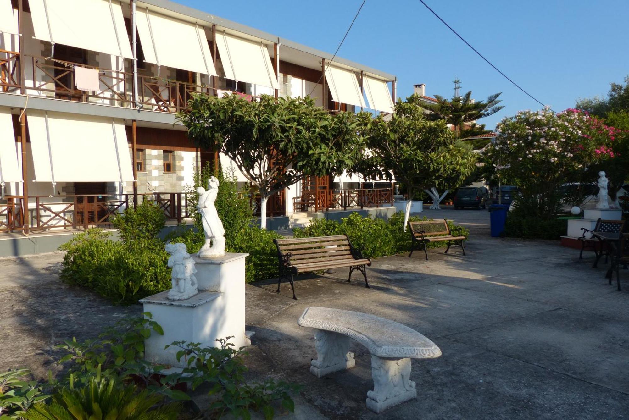 Circe Pansion Apartment Lixouri Ngoại thất bức ảnh
