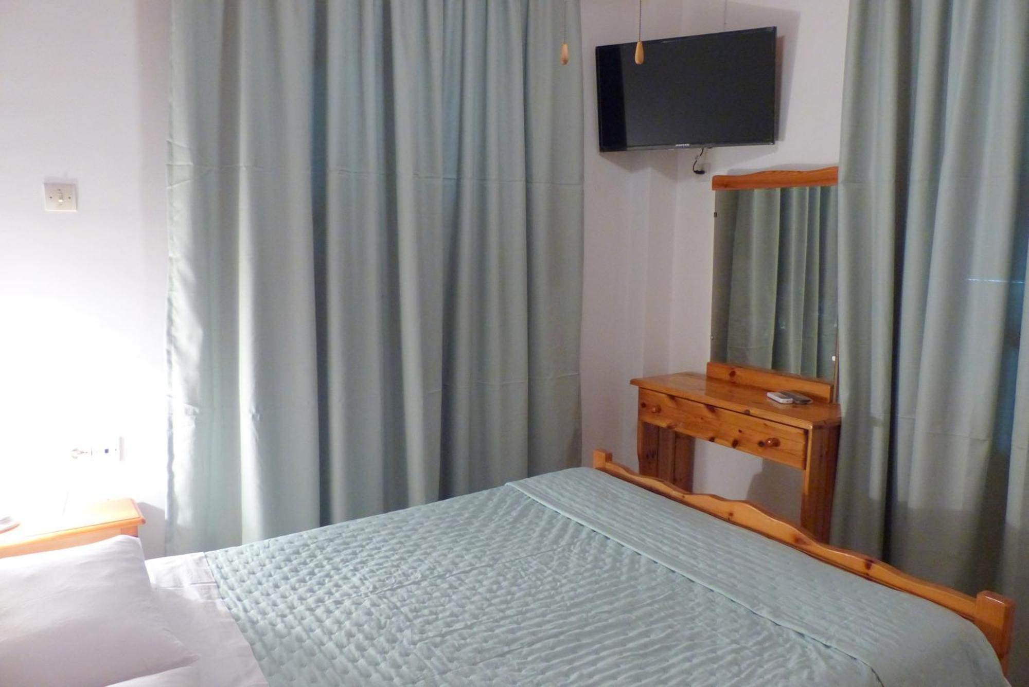 Circe Pansion Apartment Lixouri Ngoại thất bức ảnh