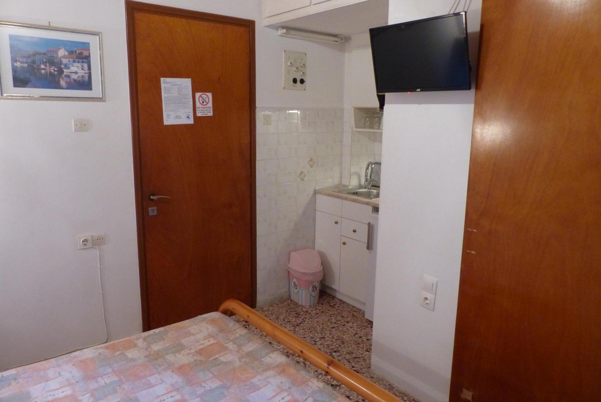 Circe Pansion Apartment Lixouri Ngoại thất bức ảnh