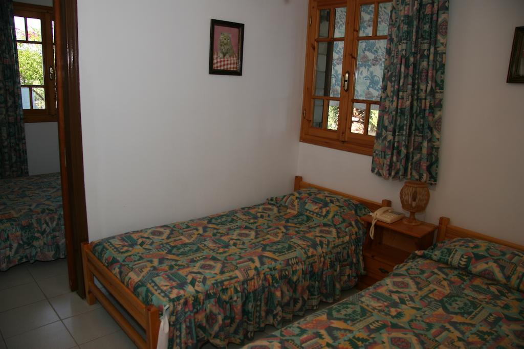 Circe Pansion Apartment Lixouri Ngoại thất bức ảnh
